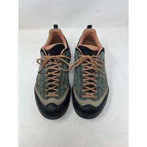 SCARPA Women’s 7.5 (fits like 8) Hiking Boots EUR 40 Shoes